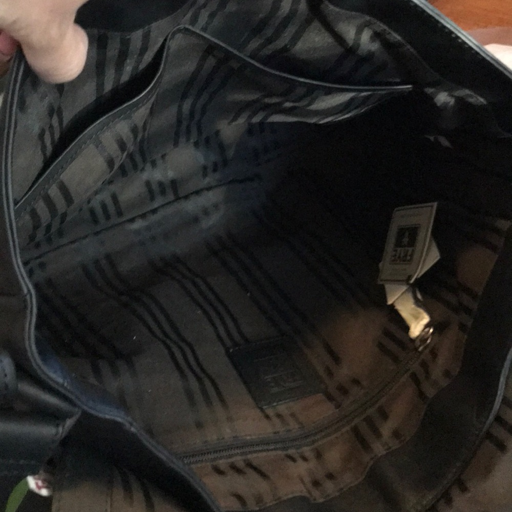 🎉HP🎉- Frye Black Leather Logan Messenger Bag - Picture 4 of 8